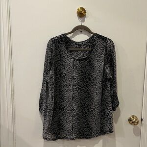 Roz & Ali Black and Gray Leopard Print Blouse